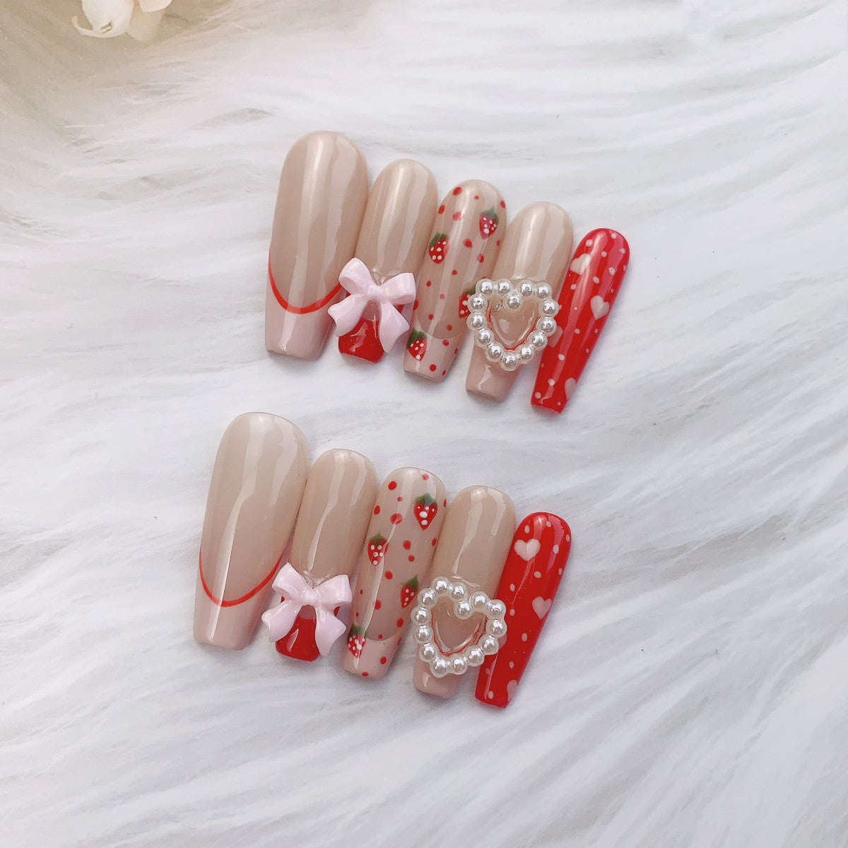 French tip strawberry nail
