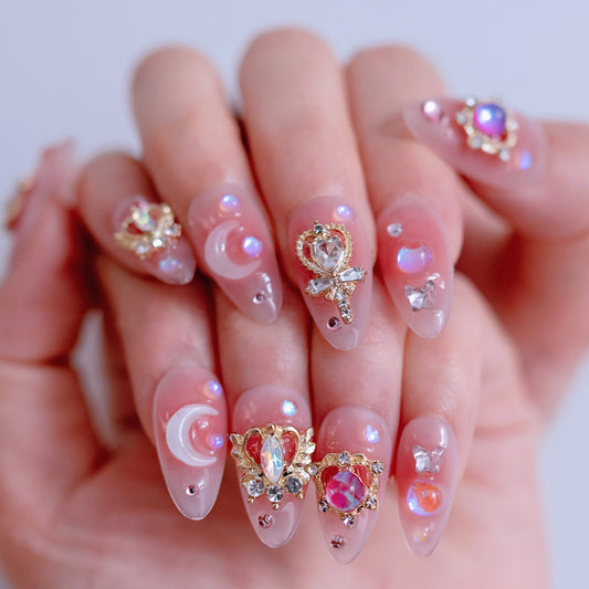 Celestial aurora lilac press-on nails on hand | Celestial nail inspo