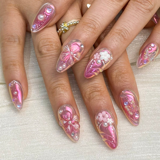 Celestial aurora lilac press-on nails on hand | Celestial nail inspo