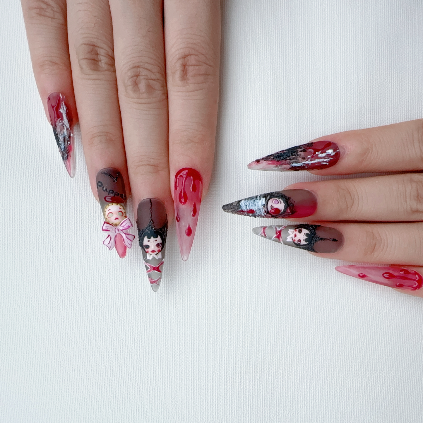 Long stiletto blood toy holloween nail