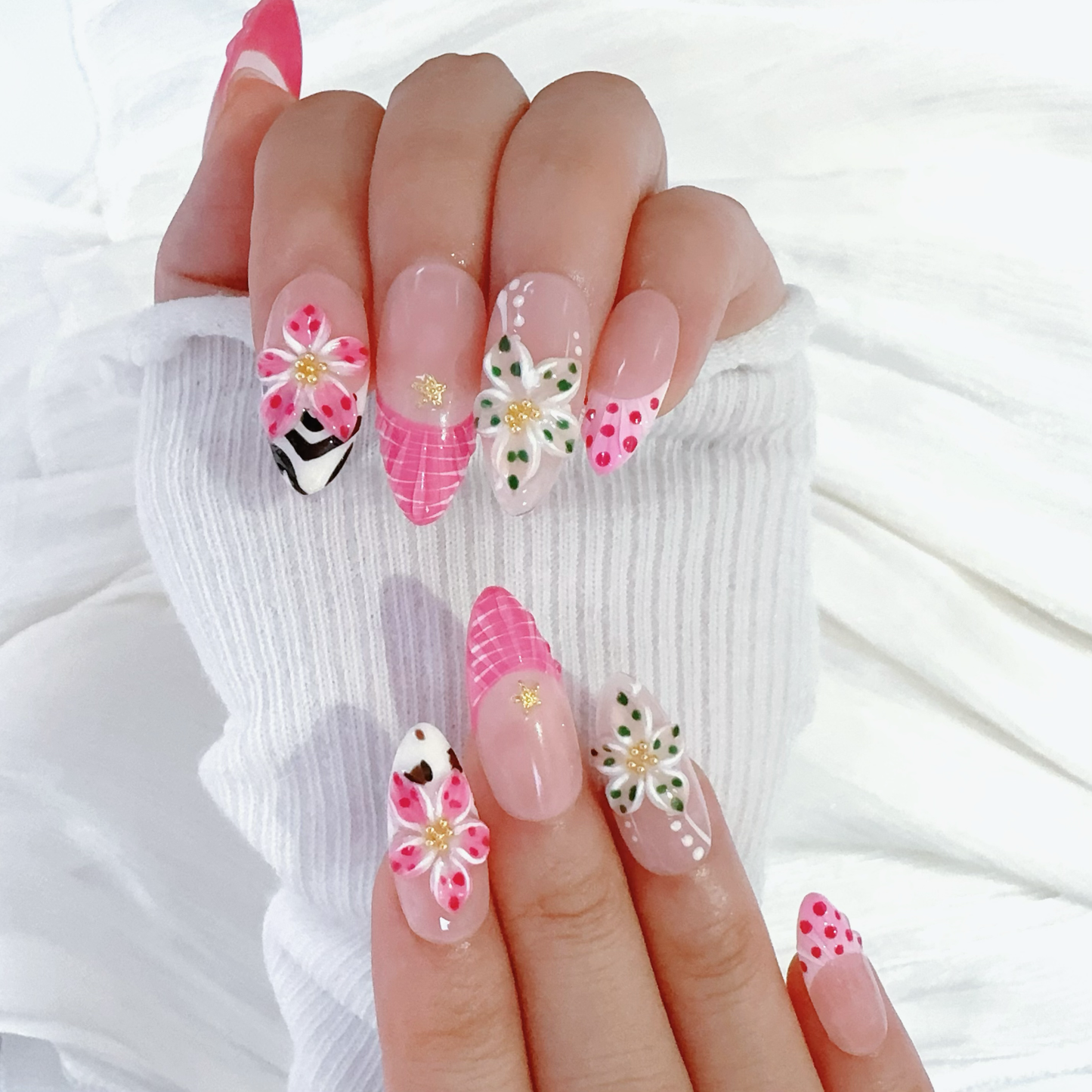 Almond colorful flower nail