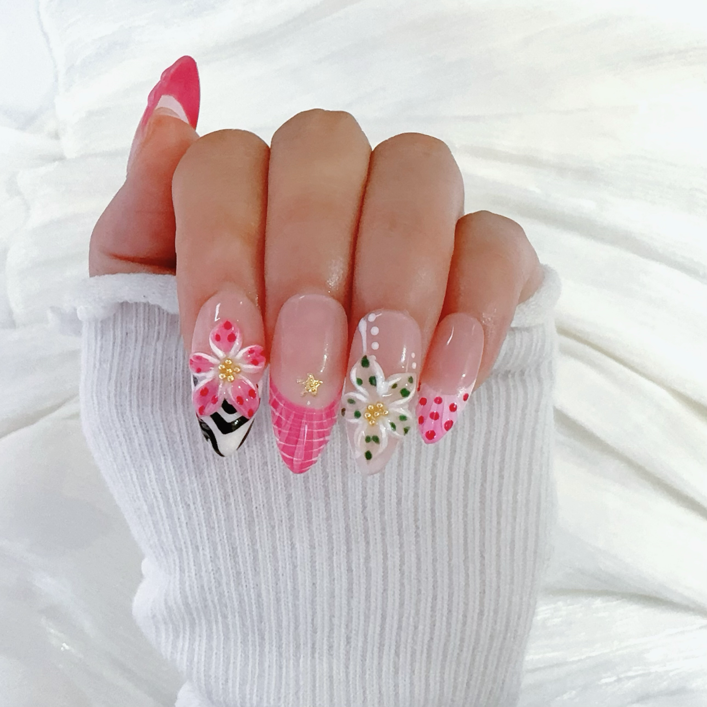 Almond colorful flower nail