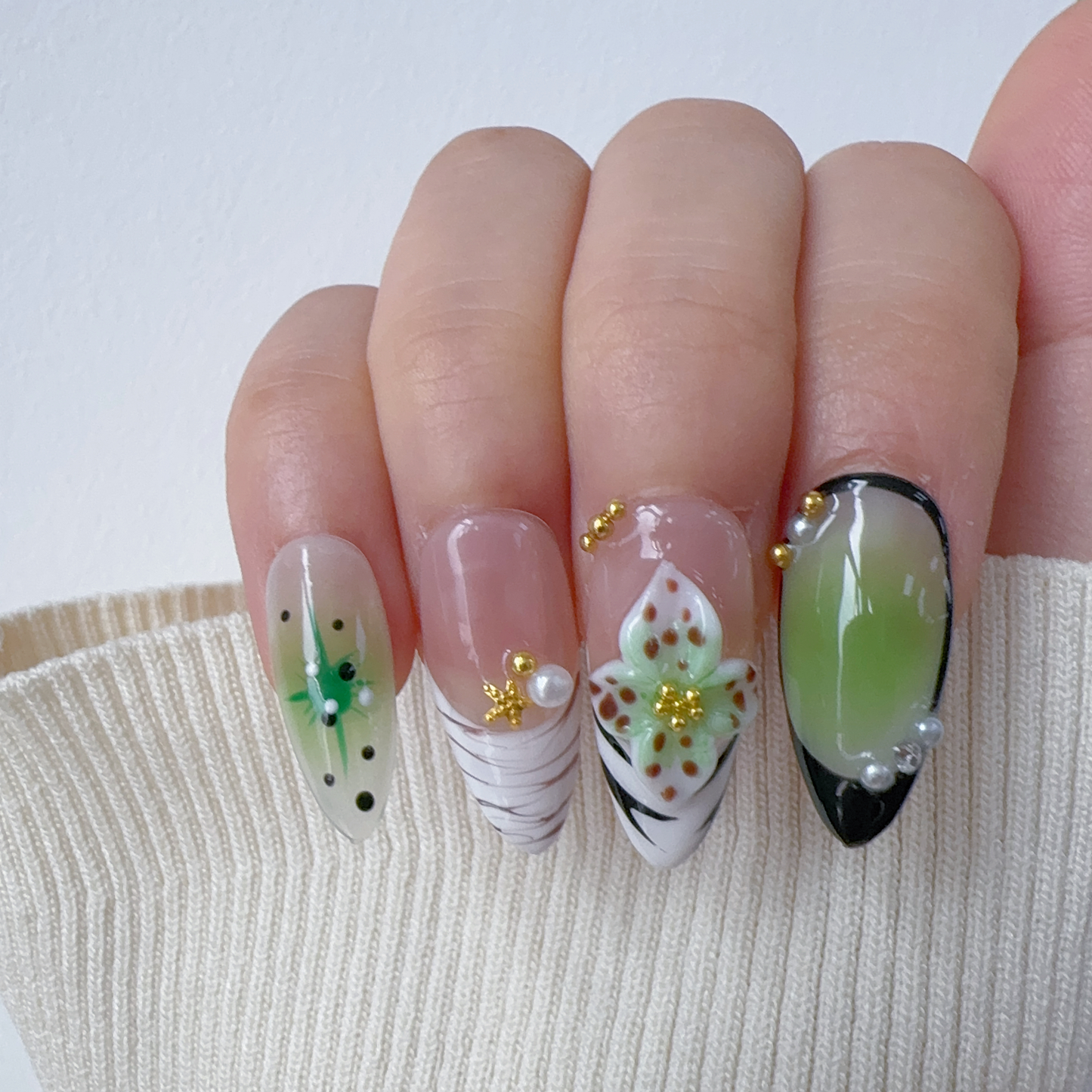 Almond green flower nail