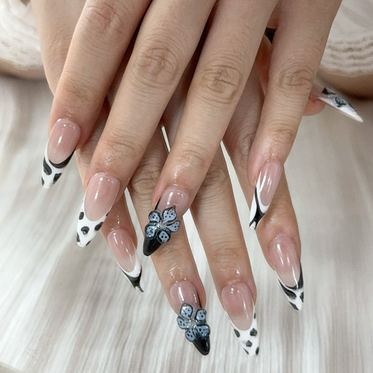 Stiletto French tip 3D flower