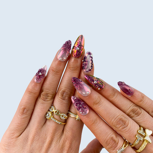 Shimmer purple magnetic cat eye press-on nails on hand | Y2K aesthetic nail inspo